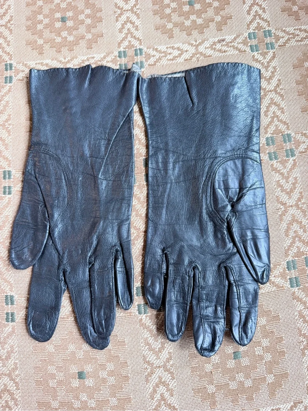 Vintage Black Unlined Leather Gauntlet Gloves | Braided Detail | Women’s